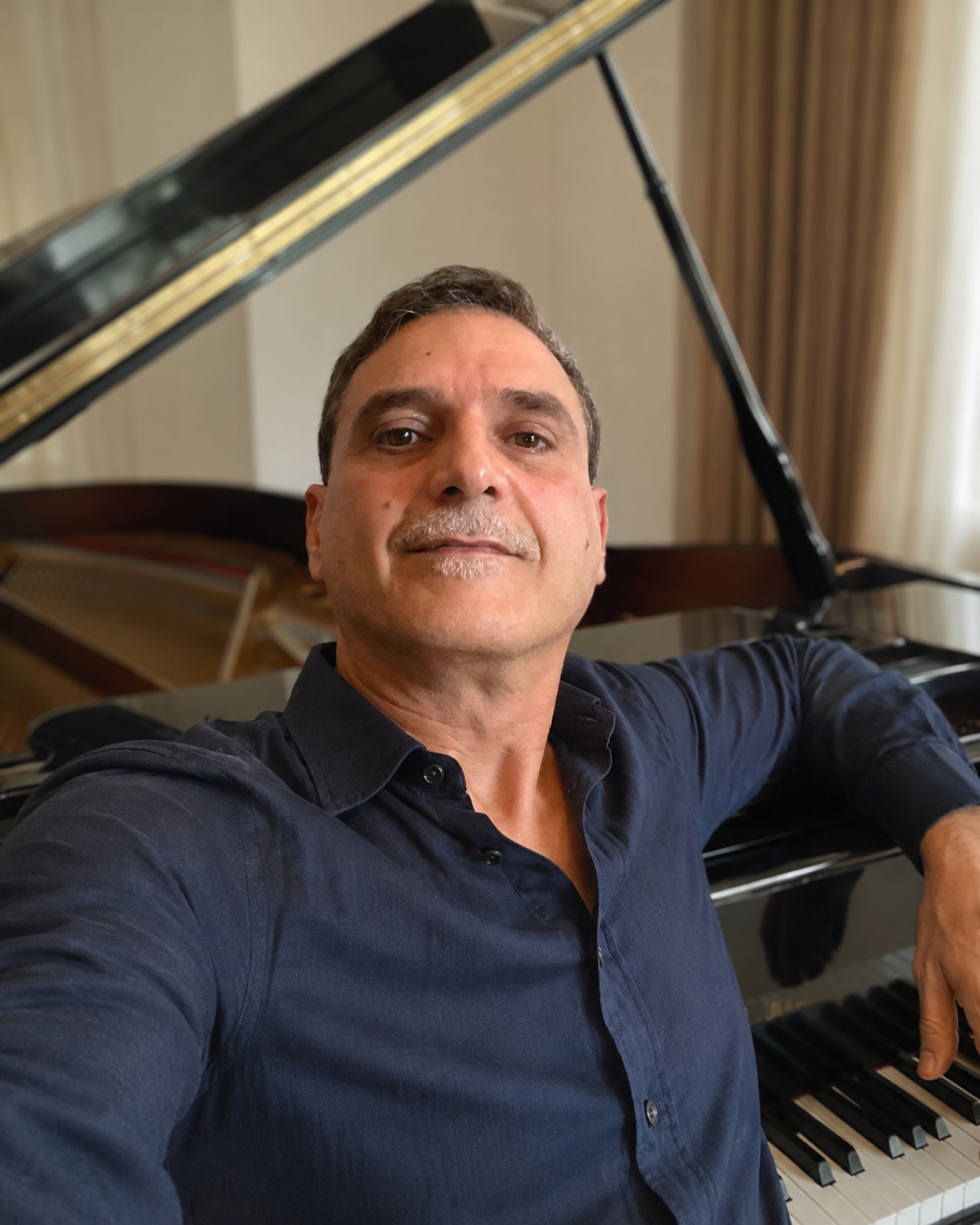 Maurizio Pulina al pianoforte